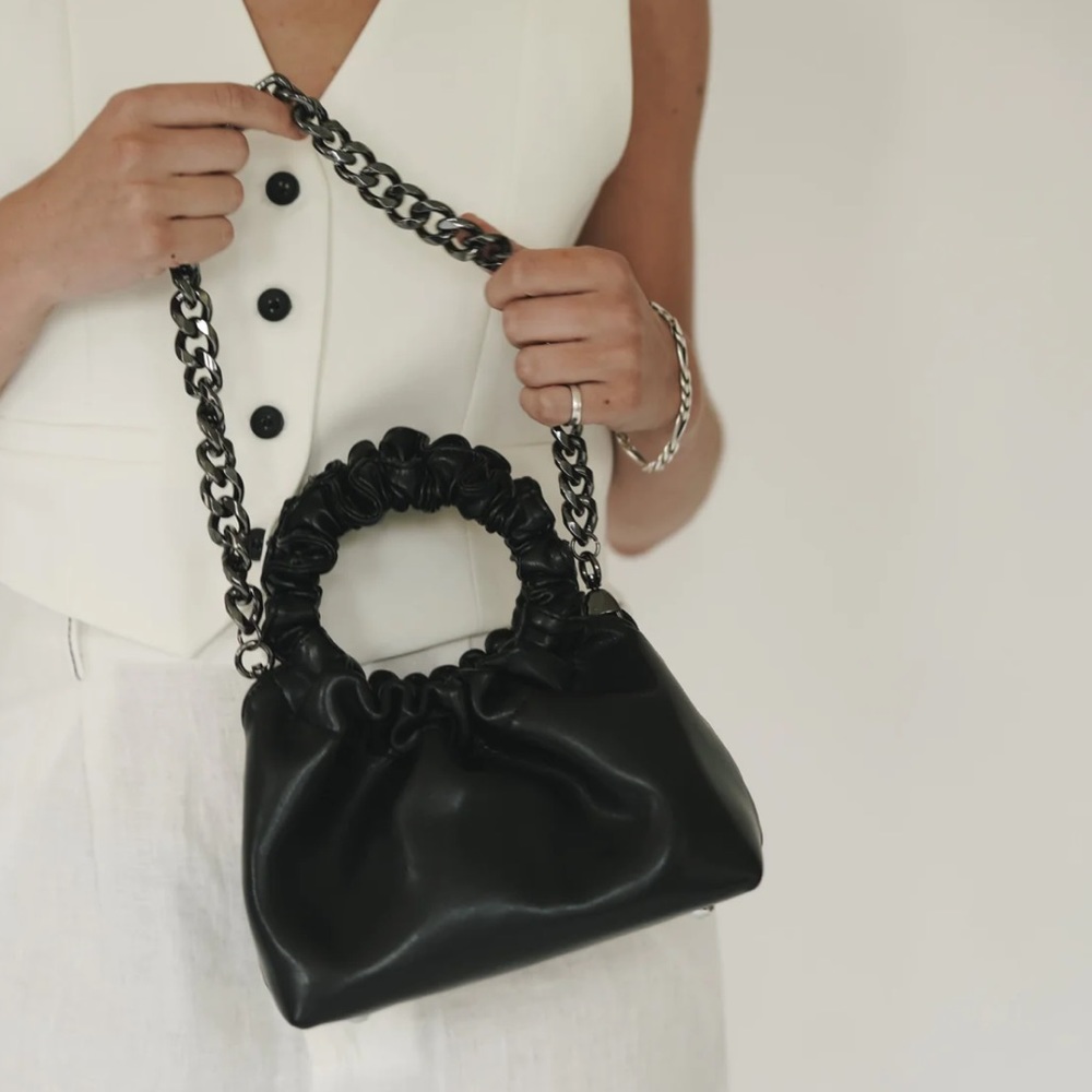 COPY - VERAFIED New York Black Cloud Bag